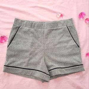 Grey print office siren shorts